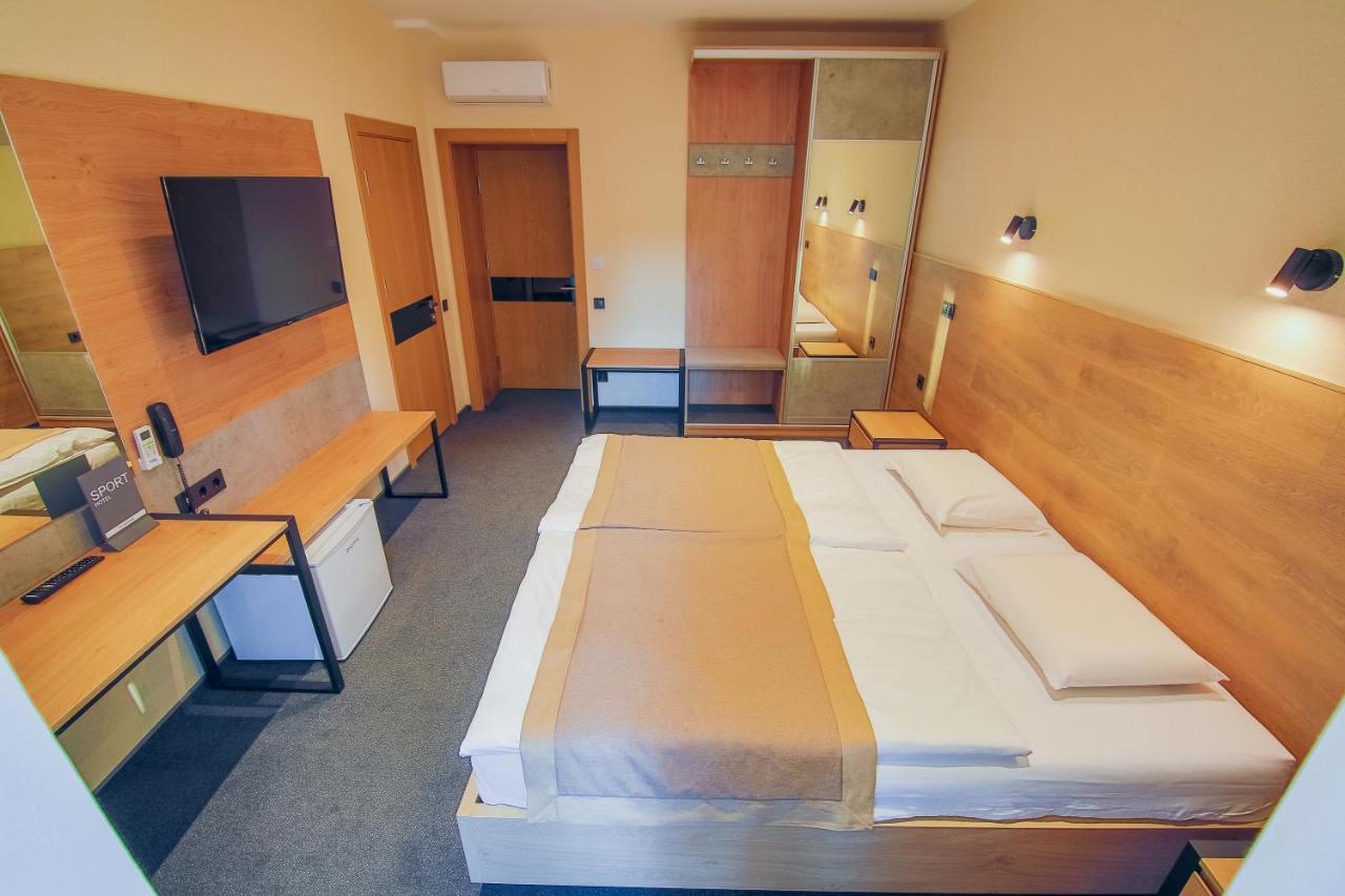 Sport Hotel 1 Tsjerkasij Eksteriør bilde